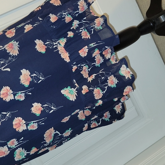 🌺 Adorable Floral Dress - Picture 6 of 12